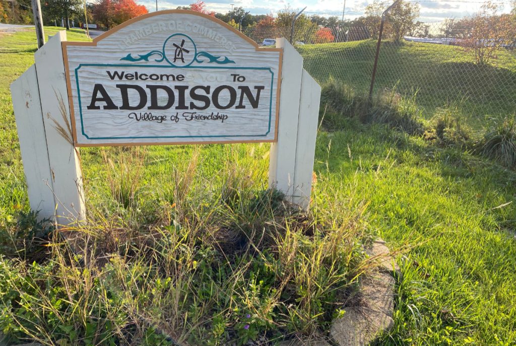 addison welcome sign